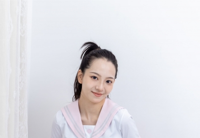 【物恋传媒】2810期：小泽-运动鞋、厚白丝、jk制服