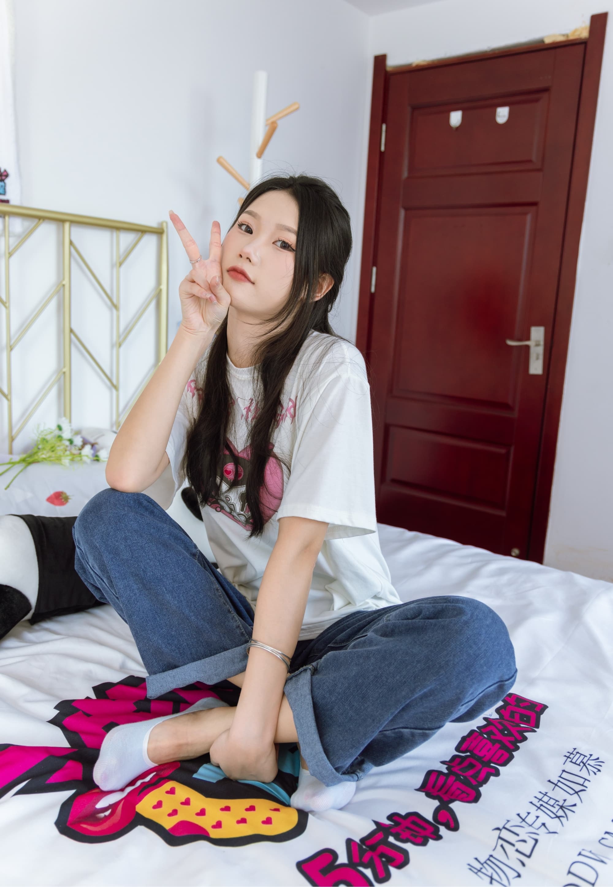 【物恋】2067期：小竹-板鞋、浅蓝色棉船袜、肚子疼揉肚子剧情