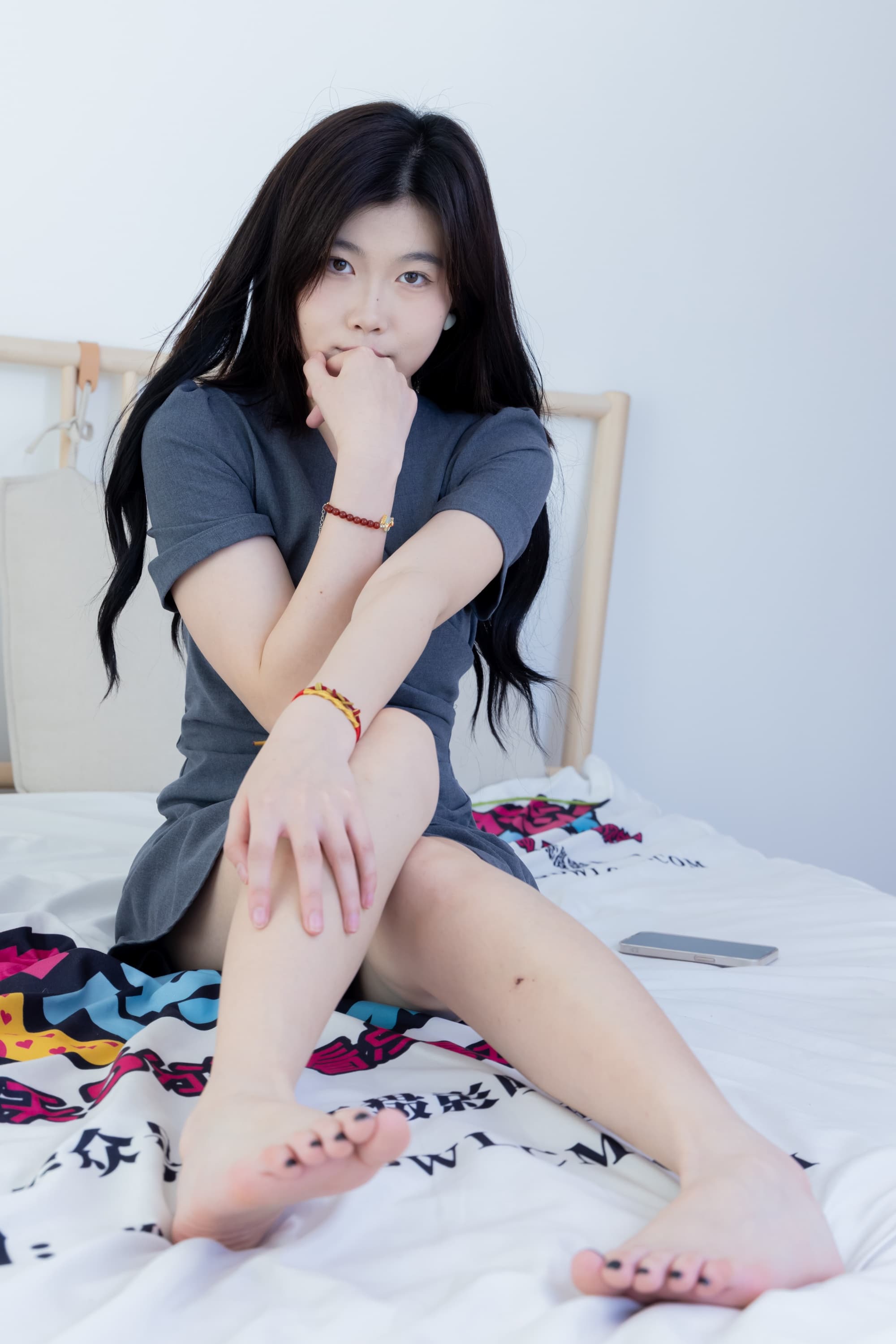 【物恋摄影】2336期：樱桃-三双高跟鞋、薄肉丝（脚尖透明款）、裸足