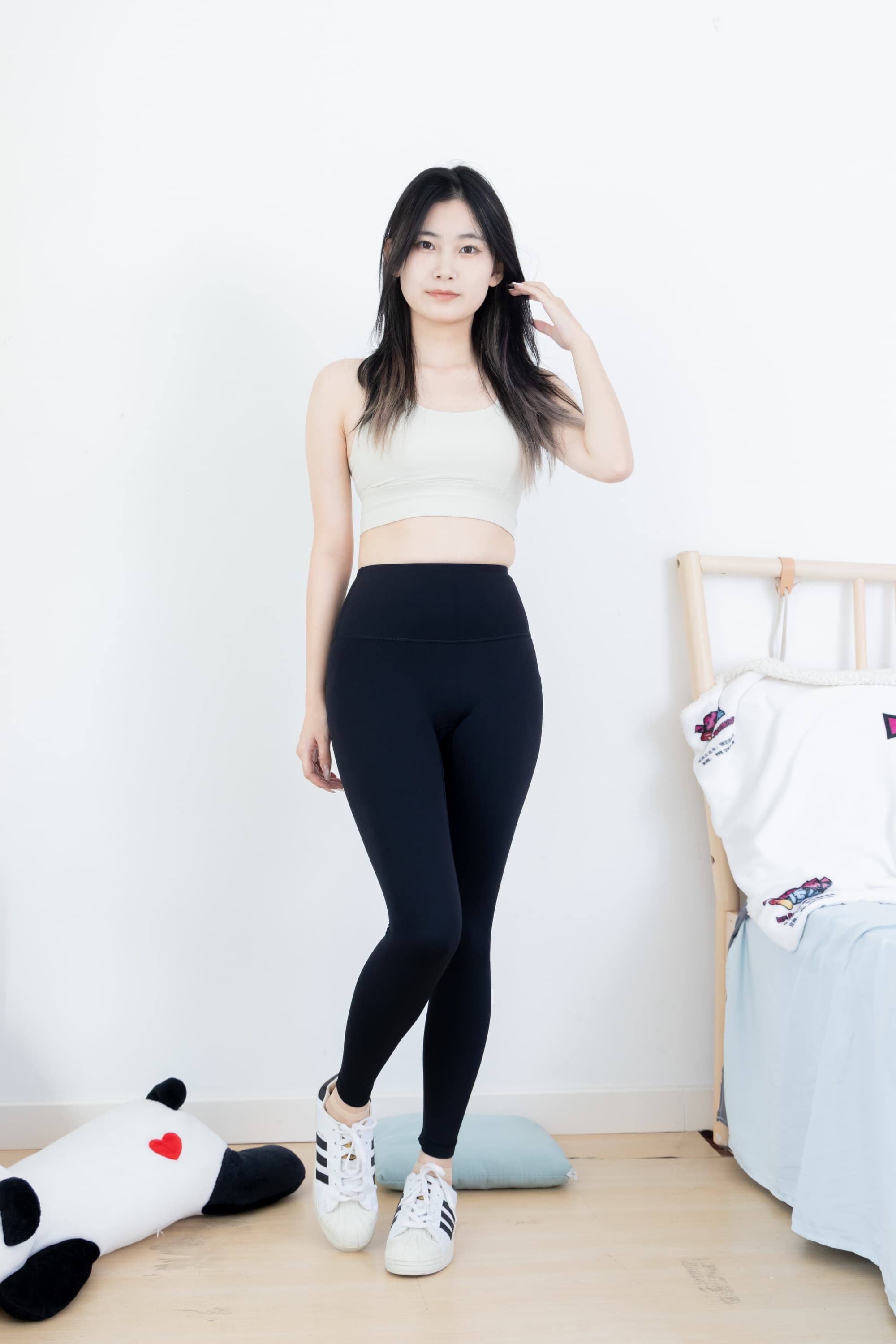 【物恋传媒】2561期：贝壳-板鞋、帆布鞋、短肉丝（脚尖加固款）、瑜伽裤