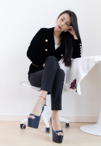 [物恋] 1954期：岚岚-高跟鞋（数量较多）、黑丝（脚尖加固款）、裸足