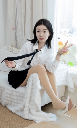 【物恋传媒】2631期：水蜜桃-高跟鞋、厚肉丝、学院风