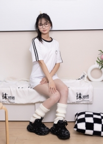 [袜啵啵] 376期：甜甜圈-运动鞋、堆堆袜套、白丝（脚尖透明款）