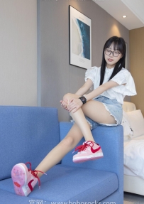 [袜啵啵] 097期：稚予-板鞋 玻璃丝短袜 肉丝 [140P/1V/3.65GB]