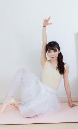 【物恋摄影】2307期：泡泡-芭蕾鞋、厚白丝、芭蕾动作、皮筋绑脚剧情