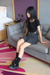 【御足摄影】009期：小皮鞋棉袜  [77张+13分钟]