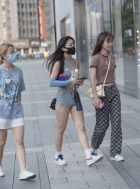 2210-315=热裤小姐姐-93P/1.56GB.