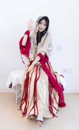 【物恋传媒】2472期：菜菜-高跟鞋、薄白丝（脚尖加固款）、裸足