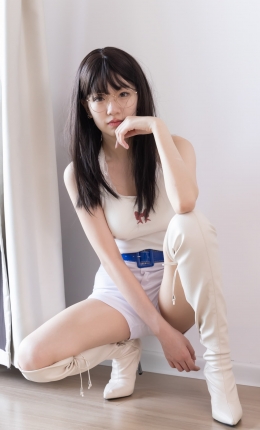 【袜啵啵】581期：小甜豆-高跟长靴、薄肉丝（脚尖透明款）