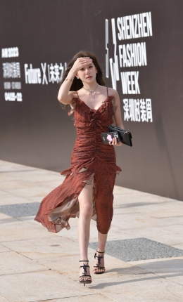 2306-1906=53√高挑小仙女