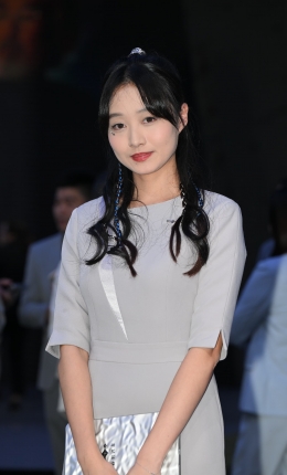 2306-1038=53√比亚迪清秀小姐姐