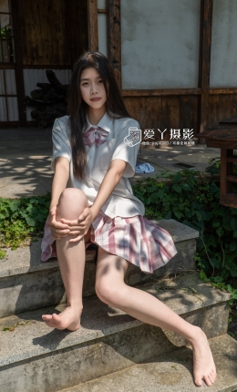 【爱丫摄影】176学妹的秘密（套图➕视频）
