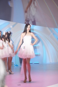 2204_163=chinajoy 盛趣游戏展台女神的超级嫩足 108p