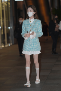 2210-733=白丝-41P+视频/0.61GB