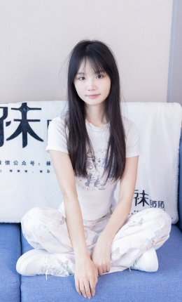 【袜啵啵】550期：甜甜圈-板鞋、自然穿脏白棉袜