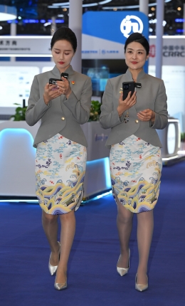 2306-2870=150√海航空姐-双乘务长出海
