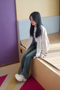 【御足摄影】001期：咖色袜裸足  [93张+15分钟]