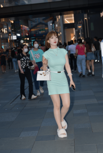 2306-127=浅绿色短裙肉SI-原图46张/1.03GB.