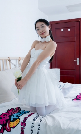 【物恋摄影】2233期：小影-白色高跟鞋、厚白丝