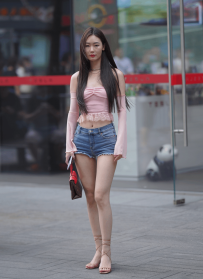 2210-332=热裤大长腿小姐姐-196P+视频/2.61GB