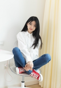 [物恋] 1958期：欢欢-板鞋、白棉船袜、肚子疼揉肚子剧情