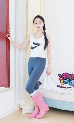 【物恋】2175期：美兔-雨靴、白船袜、厚白丝小腿袜、半脱袜子