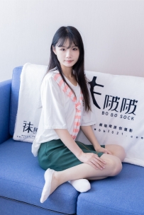 【袜啵啵】394期：甜甜圈-运动鞋、白船袜、裸足、剧情