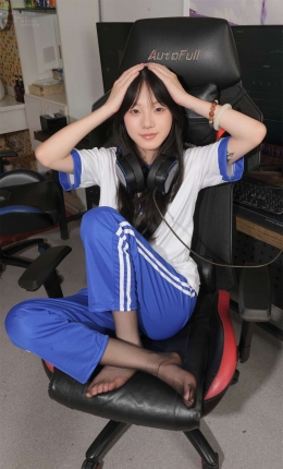 【青柠摄影】036期：阿慌-暖足贴素材、黑丝袜、裸足