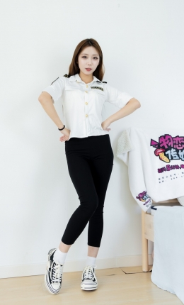 【物恋传媒】2615期：泡泡-帆布鞋、白棉袜（图片+视频）