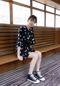 [袜啵啵] 013期：小甜豆-匡威帆布鞋.浅灰色短棉袜.肉丝 [132P/1V/8.07G]