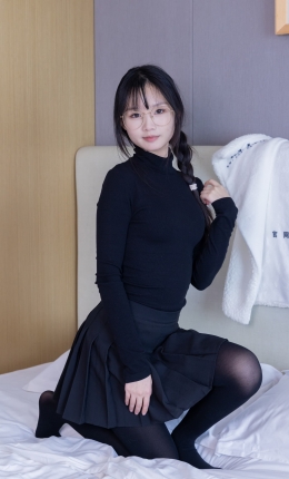 【袜啵啵】523期：甜甜圈-皮鞋、厚黑丝（图片+视频）