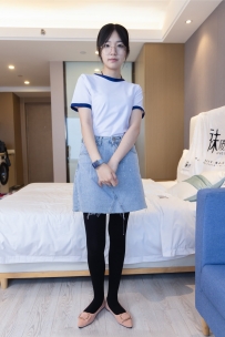 【袜啵啵】447期：小甜豆-平底鞋、厚黑丝、踩方便面、剧情