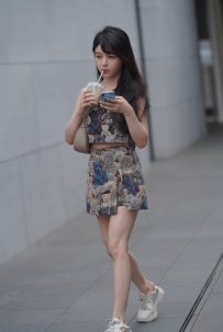 2210-760=花裙小姐姐-54P/0.65GB