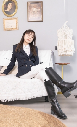 【袜啵啵】613期：稚予-长靴、板鞋、白棉袜、裸足