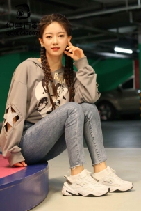 【织梦映像】地下车库-光影交错的人生【完整版】 250P/5V/10.8G