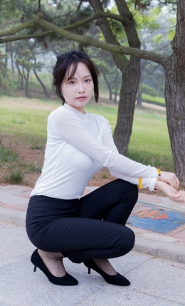 【物恋摄影】2337期：小酒-高跟鞋、短黑丝（脚尖加固款）、短白丝（脚尖加固款）