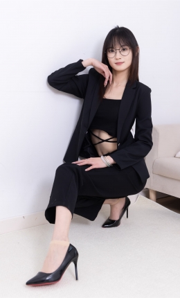 【物恋传媒】2716期：山奈-高跟鞋、短肉丝（脚尖加固款）、裸足、ol制服