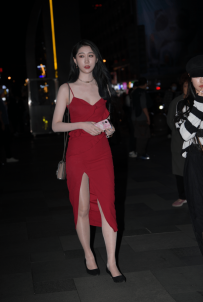 2306-276=开叉红裙R丝-122P/2.50GB