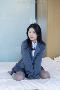 [袜啵啵] 312期：奶油-高跟鞋、黑丝打底、肉丝（脚尖加固款）、模拟脚趾夹东西