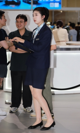 2306-2045=117√一群尊界肉丝销售