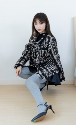 【物恋传媒】2531期：泡泡-高跟鞋、厚灰丝