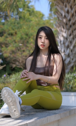 绿色瑜伽美女【套图+视频】