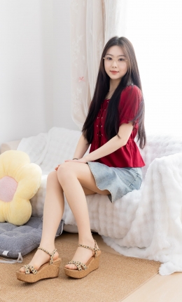 【物恋传媒】2607期：小羊-三双高跟凉鞋、薄肉丝（脚尖微加固款）、裸足