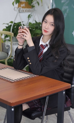 【绮梦摄影】636期：小艺  [无印珍藏版]