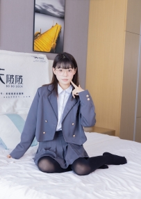 【袜啵啵】402期：糯米-皮鞋、厚黑丝、学院jk