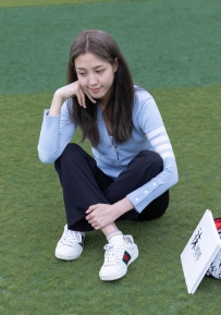 [袜啵啵] 021期：泡芙-板鞋.白棉袜.裸足 [131P/1V/3.12G]