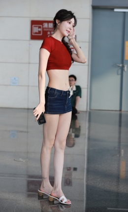 2306-2396=136√牛仔短裙网红-小雪花