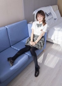 [袜啵啵] 056期：朵朵-JK制服 皮鞋 厚嘿丝 [148P/1V/6.67G]