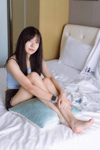 [袜啵啵] 174期：小甜豆-高跟长靴 白棉袜 裸足 [178P/1V/6.44GB]