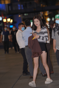 2210-726=热裤-29P+视频/0.36GB